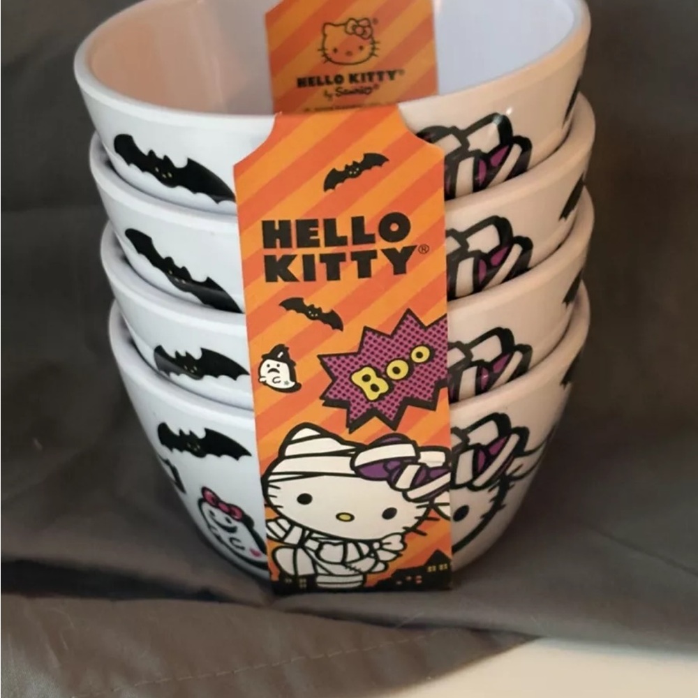 Hello kitty mini bowl set